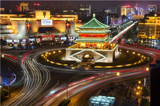西安兵马俑、明城墙、回民街、西安博物院、大唐不夜城夜景、西岳华山双飞5日游